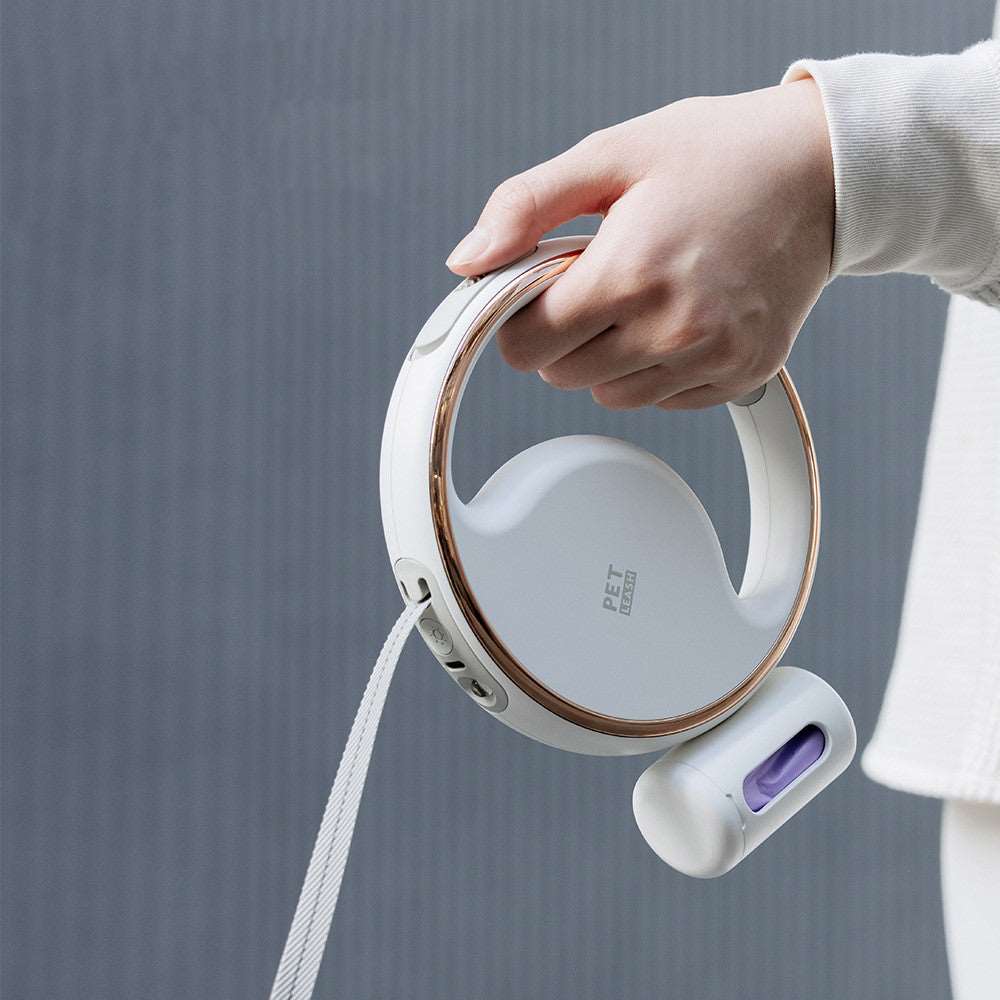 Ausziehbare Hundeleine mit automatischer Beleuchtung